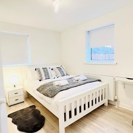 New Fully Furnished Cosy Home Balderton Eksteriør billede