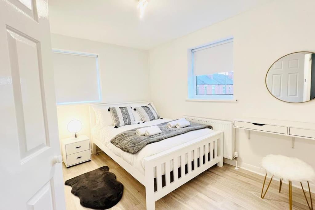 New Fully Furnished Cosy Home Balderton Eksteriør billede