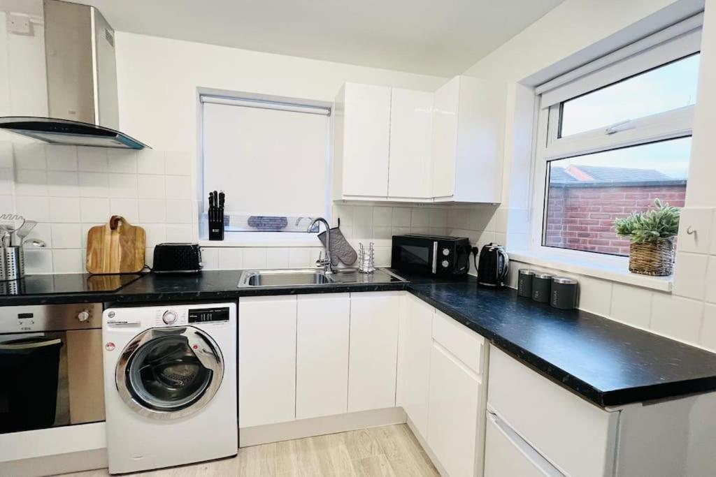 New Fully Furnished Cosy Home Balderton Eksteriør billede